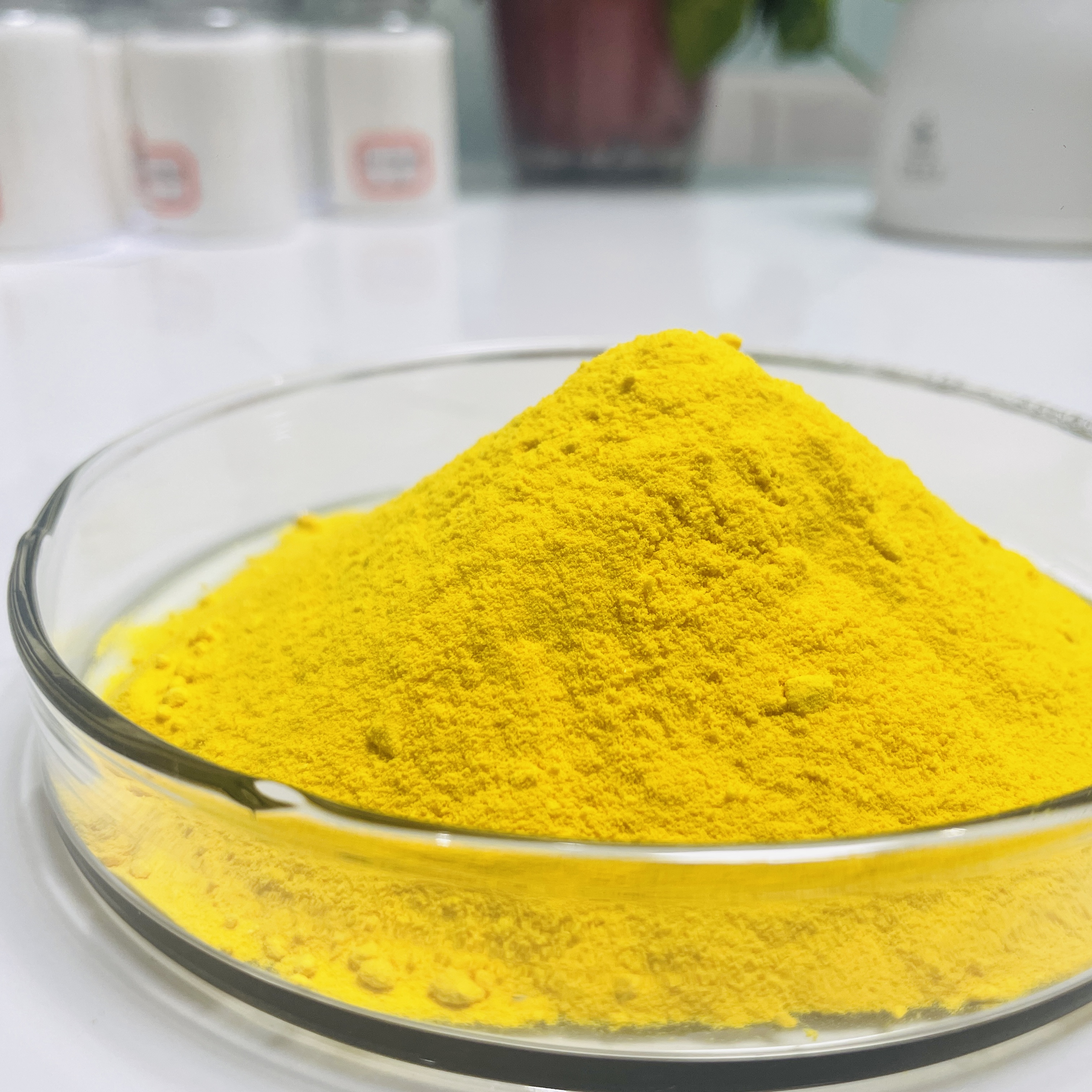 Application of polyaluminium chloride in papermaking industry