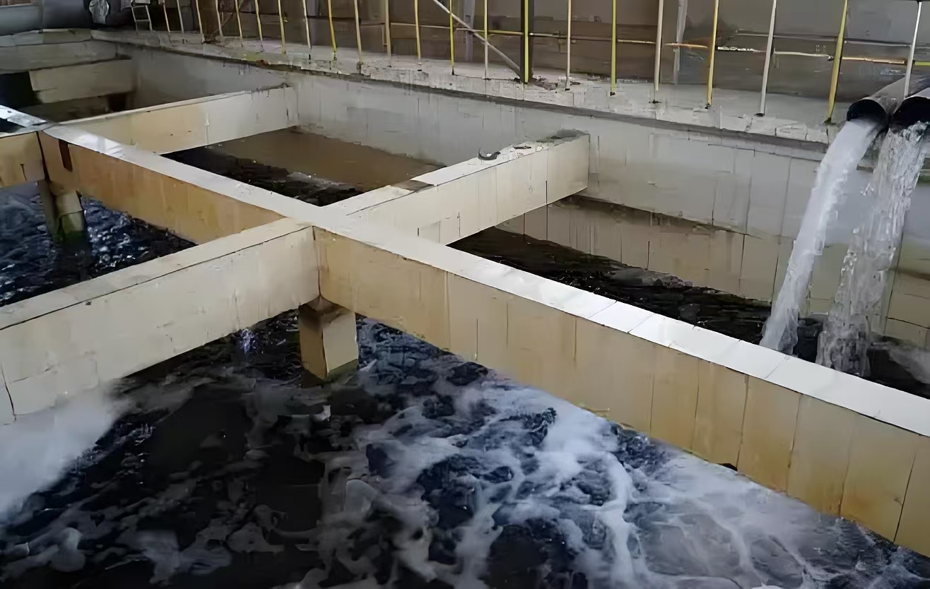 How to treat the blackening of wastewater from textile printing and dyeing factories?