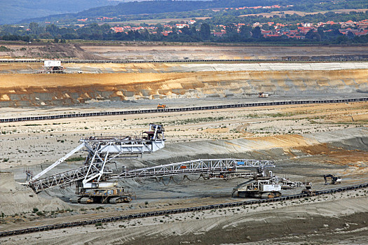 Treatment of coal slurry mine wastewater from coal washing plant with polyaluminum chloride