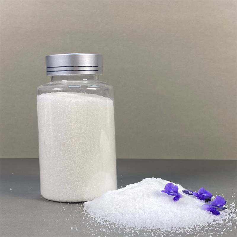What are the characteristics of polyacrylamide?