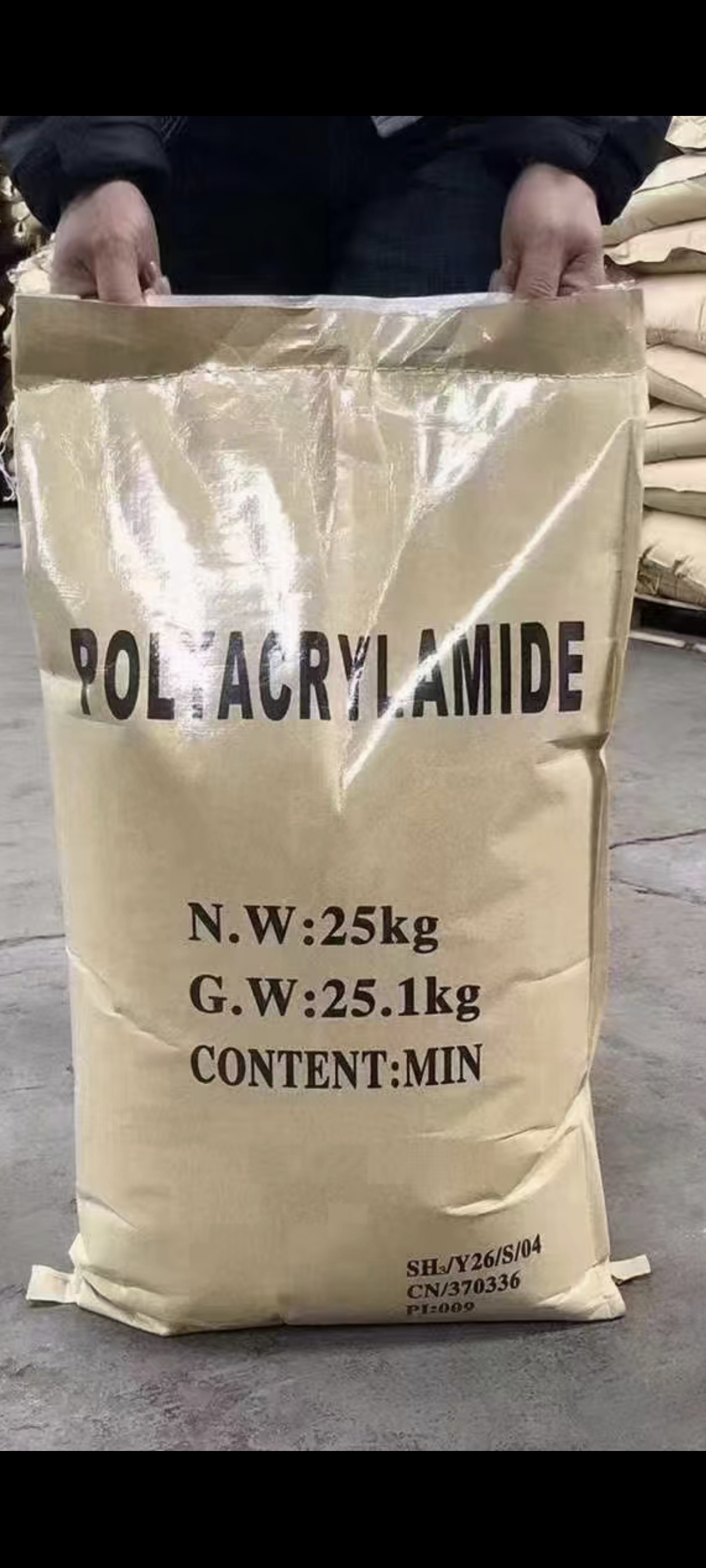 Characteristics of Nonionic And Amphoteric Polyacrylamide Polymer Flocculants