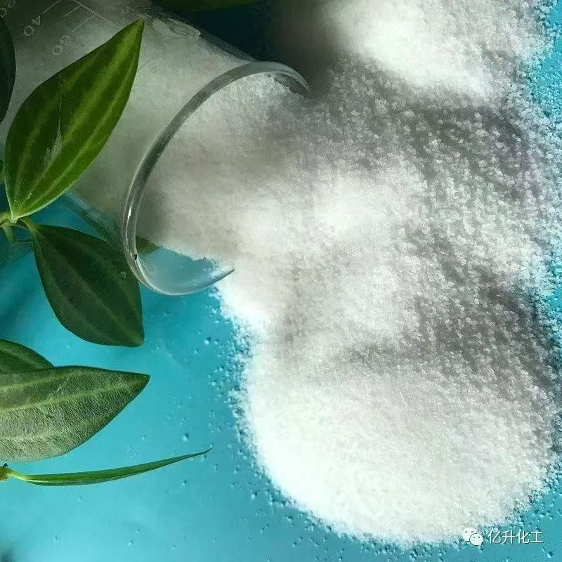 Applications of polyacrylamide in cosmetics and cleaning product manufacturing